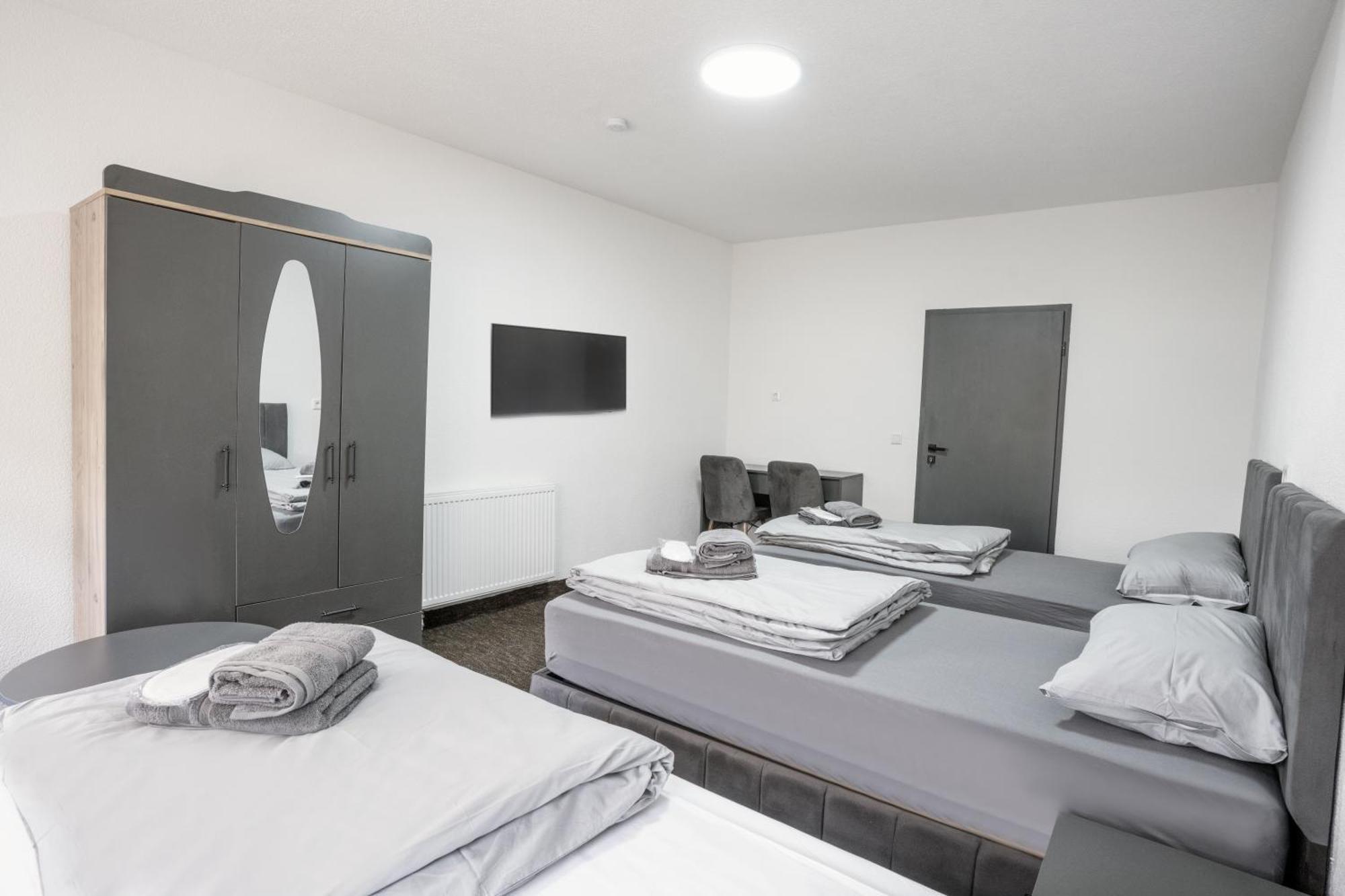 Duisburger Hostel ภายนอก รูปภาพ