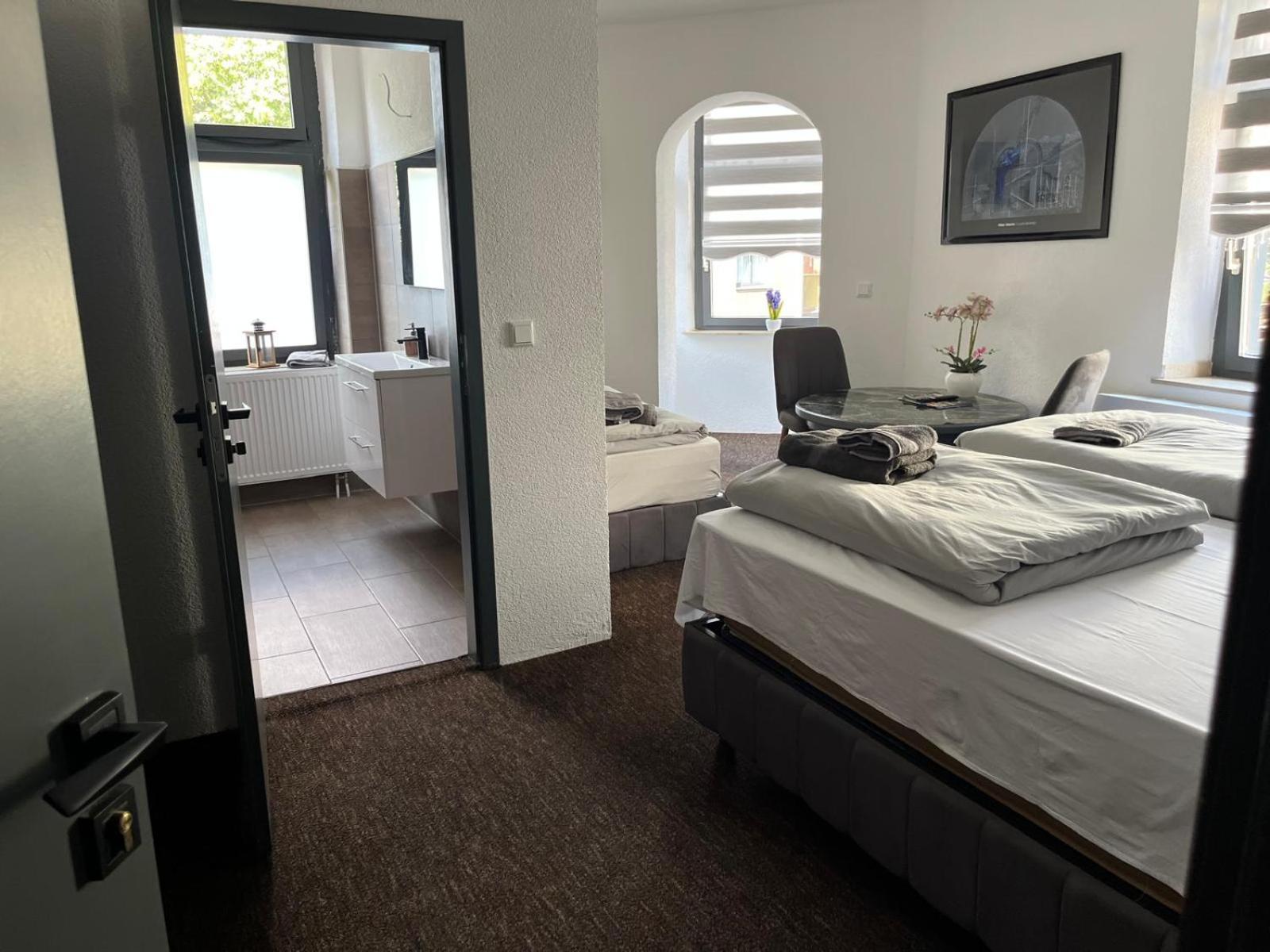 Duisburger Hostel ภายนอก รูปภาพ