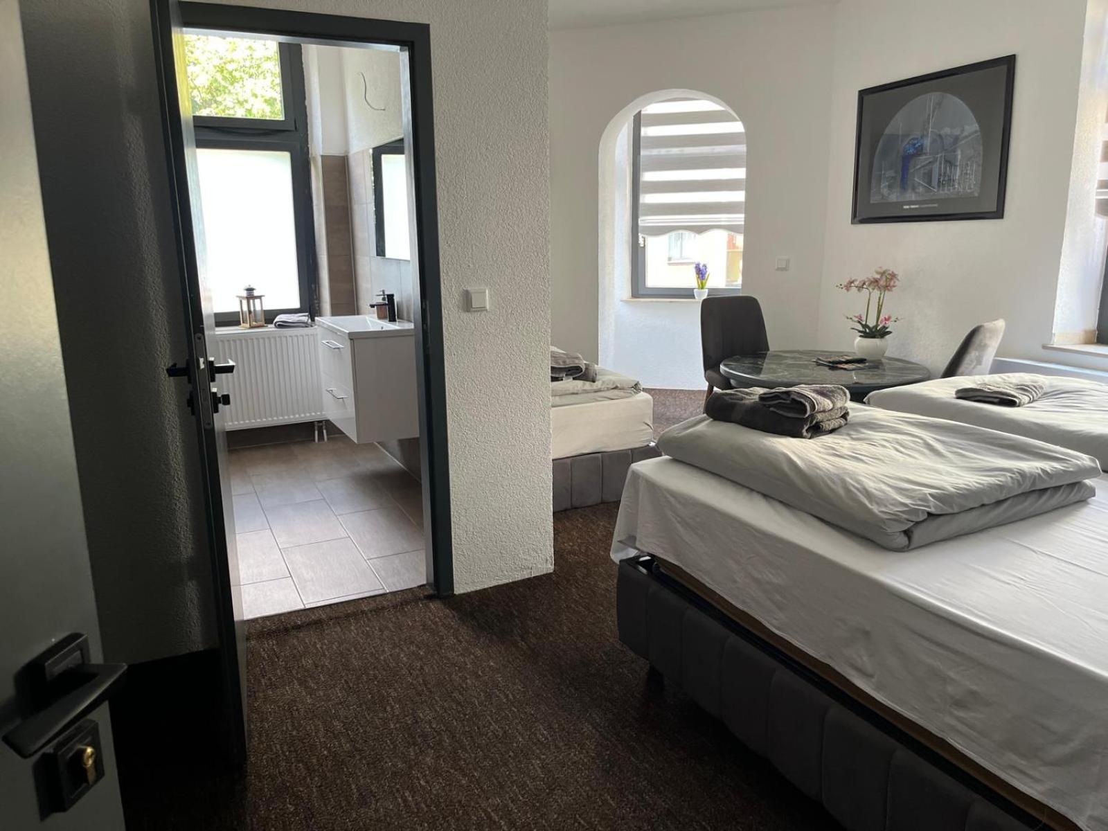 Duisburger Hostel ภายนอก รูปภาพ